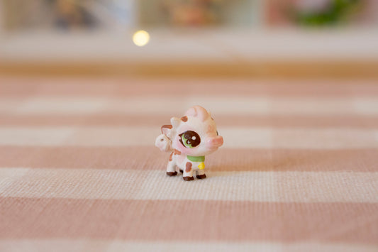 Sesame the Teeny Cow ☆NON-USA Customers Only