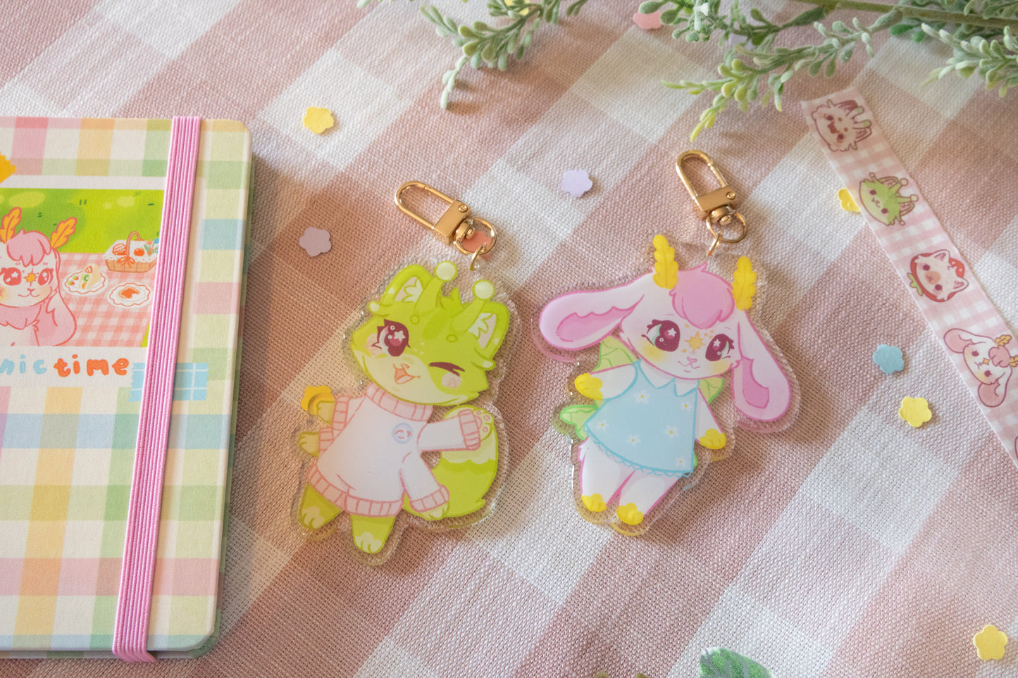 Clover Alien Cat Acrylic Keychain